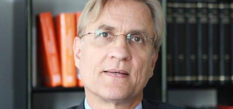Bertrand Prell — Lawyer / Solicitor